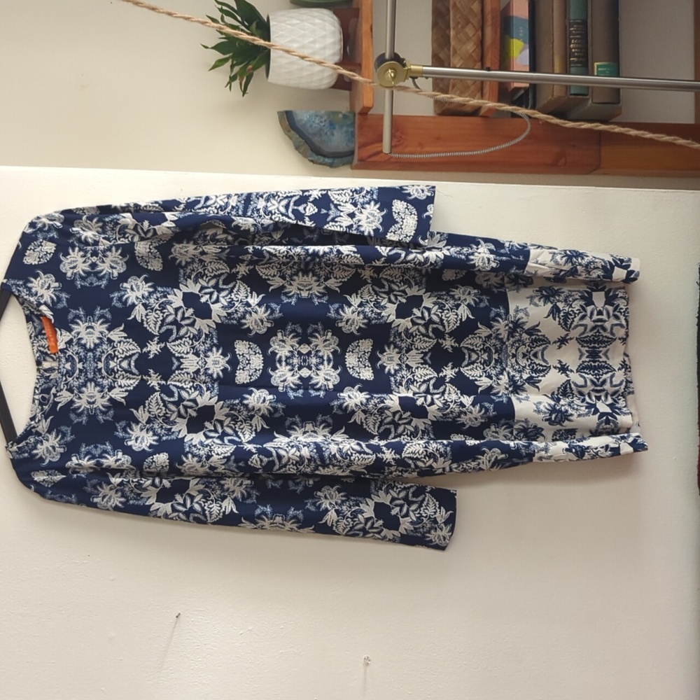 Navy and white 3/4 sleeve dress - size 6